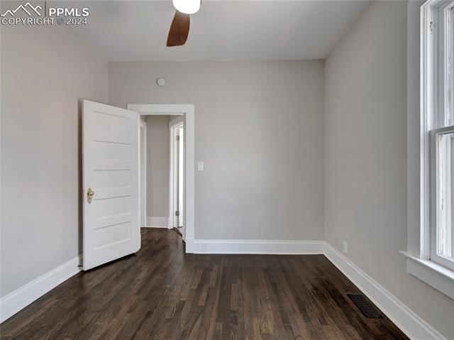 1233 N Institute Street