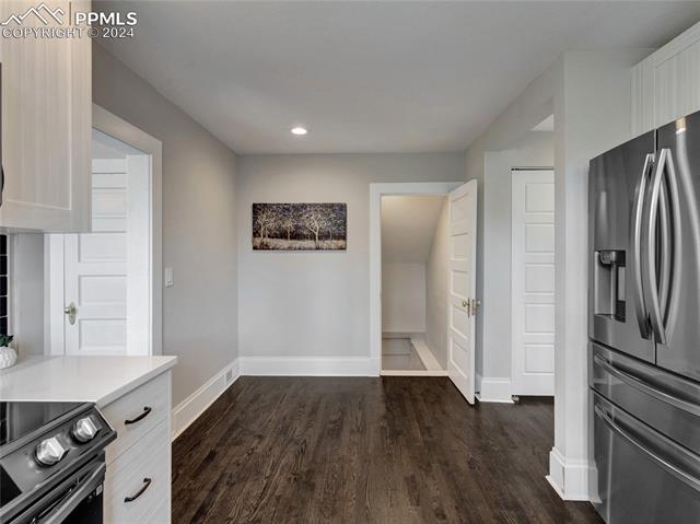 1233 N Institute Street