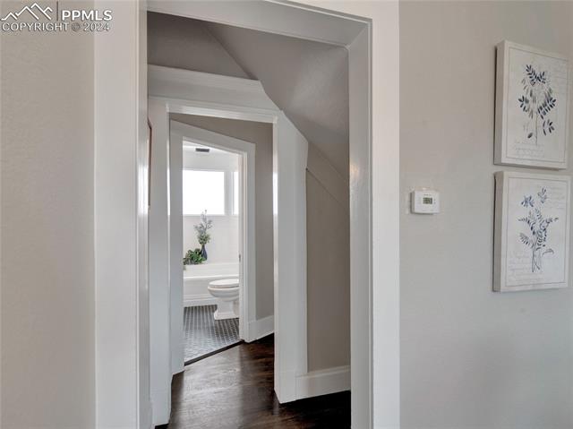 1233 N Institute Street