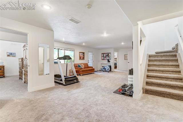 1825 Parkview Boulevard