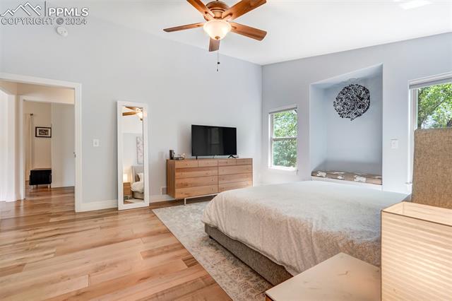 1825 Parkview Boulevard