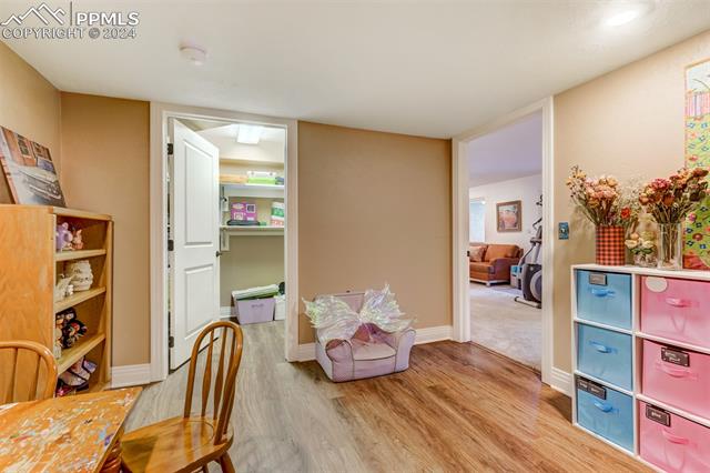 1825 Parkview Boulevard