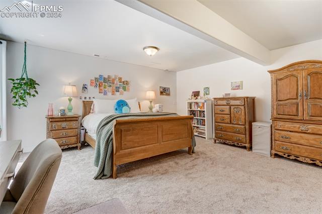 1825 Parkview Boulevard