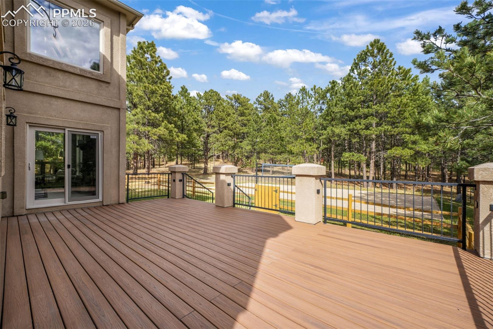 450 Stirrup Trail