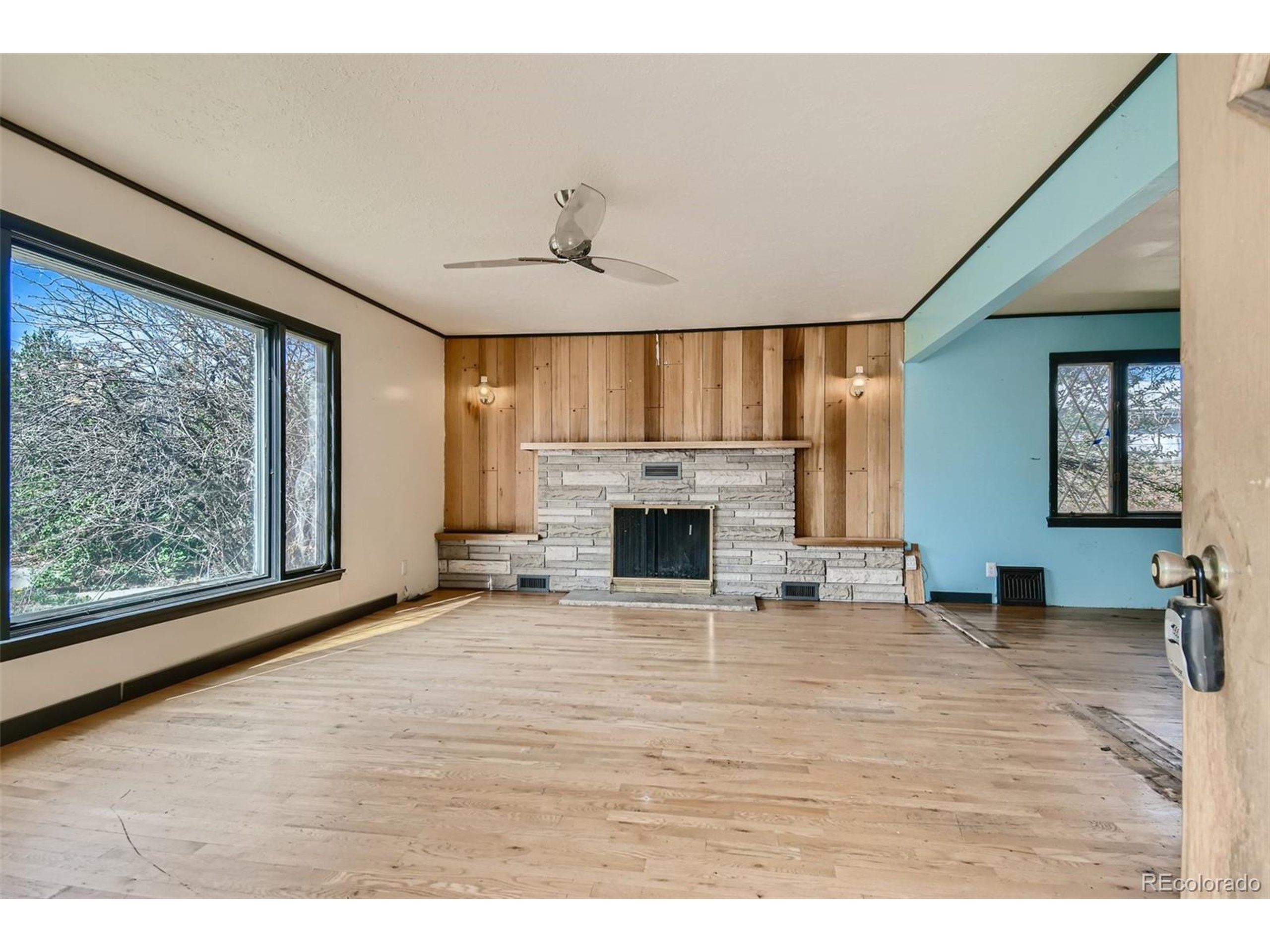 401 W Baseline Rd