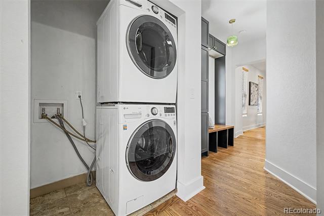 2600 N Vine Street