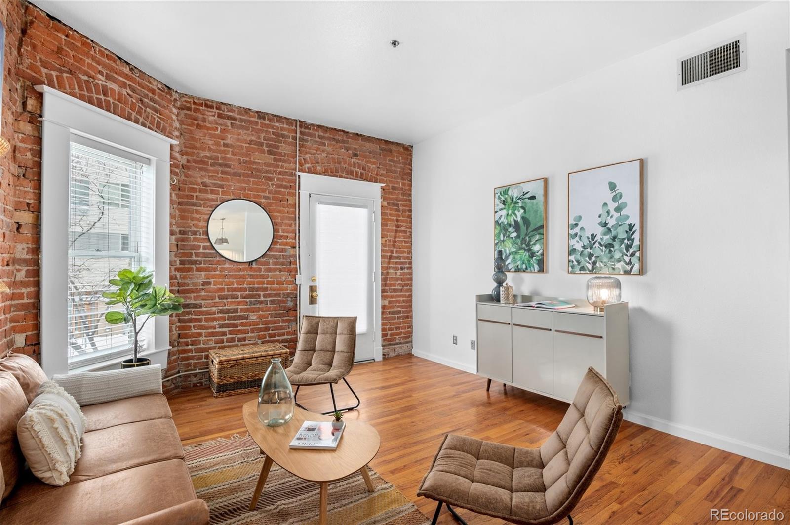 1425 Washington Street Unit: 200