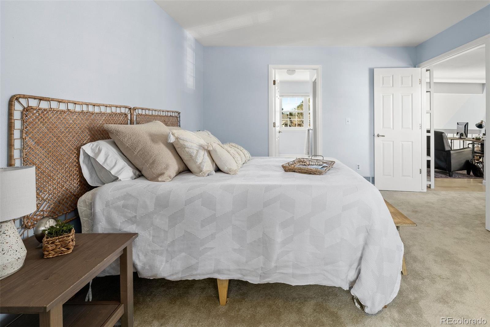 1929 S Xanadu Way