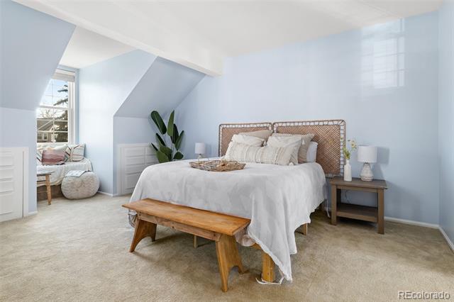 1929 S Xanadu Way