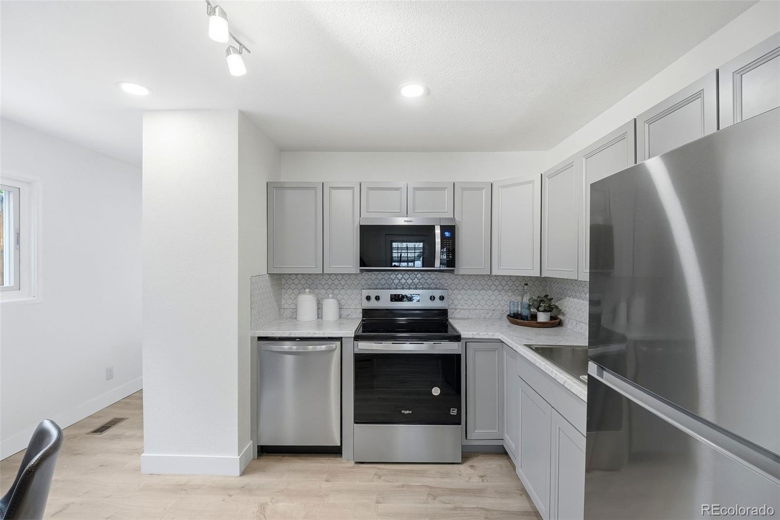 16 N Brentwood Drive