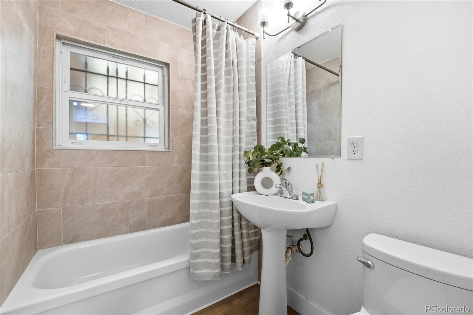 16 N Brentwood Drive