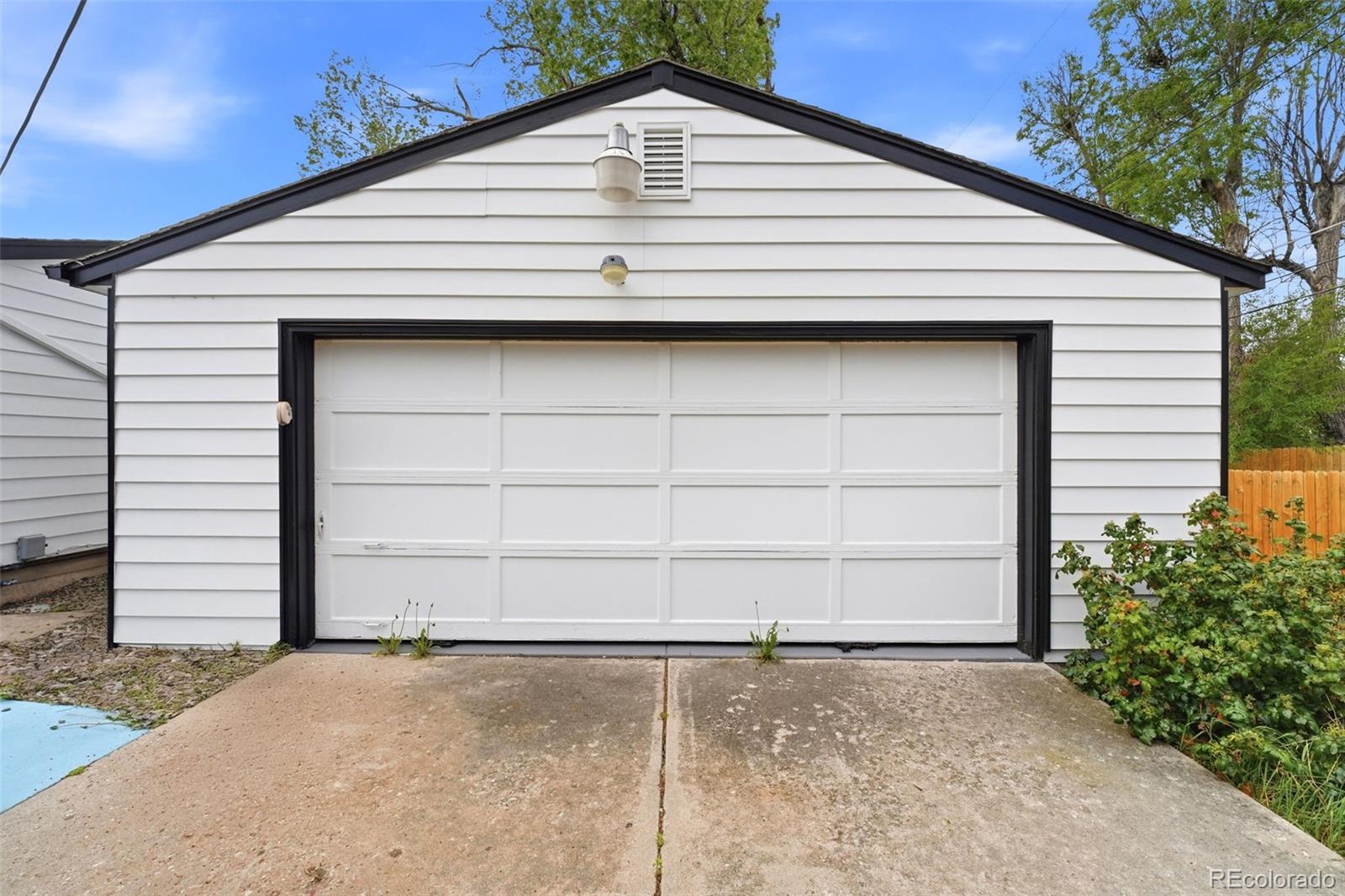 16 N Brentwood Drive