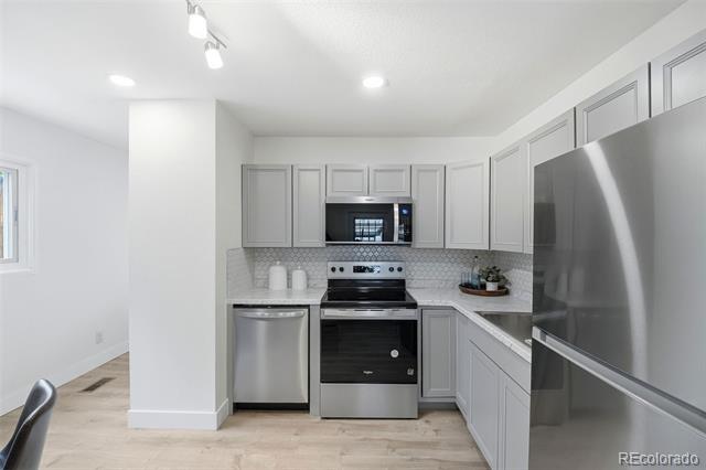 16 N Brentwood Drive