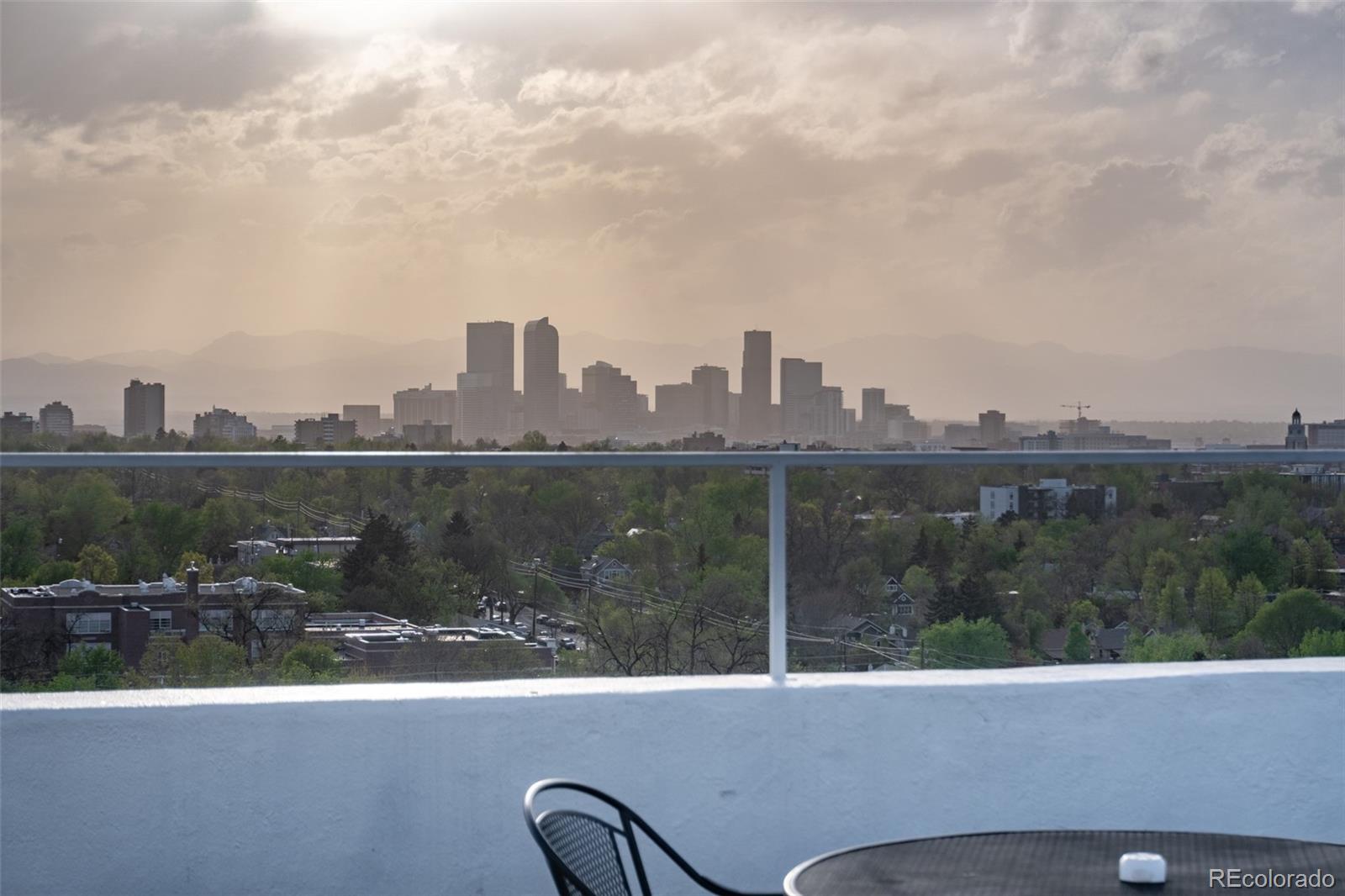 1155 Ash Street Unit: 1401