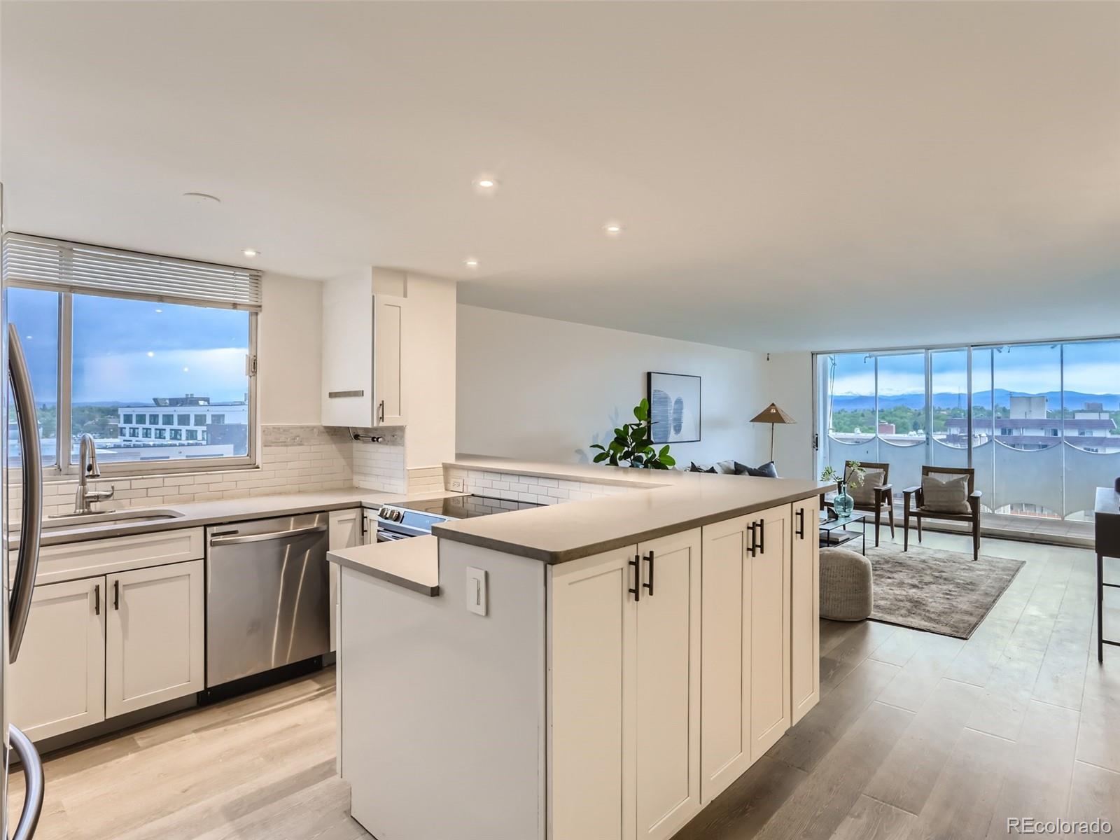 1155 Ash Street Unit: 1401