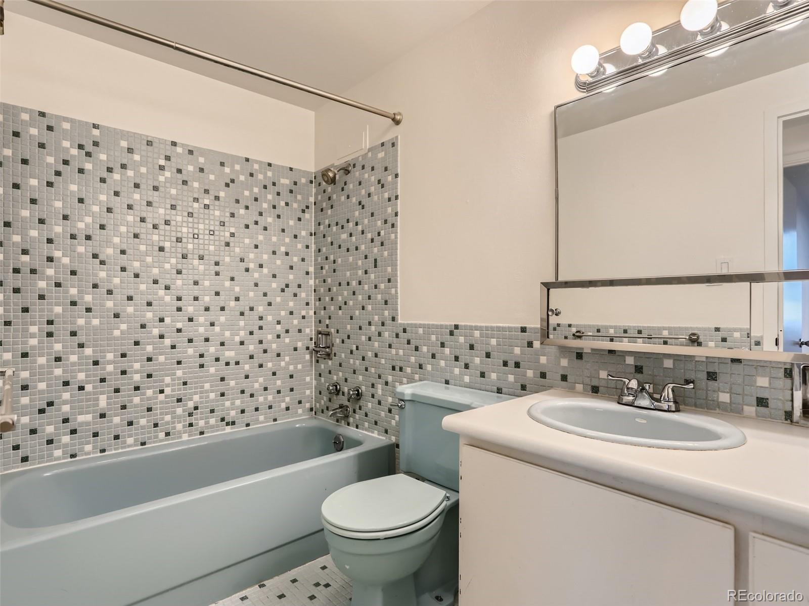 1155 Ash Street Unit: 1401