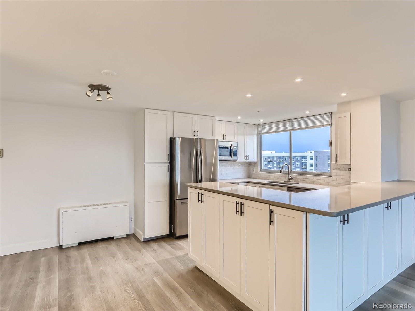 1155 Ash Street Unit: 1401