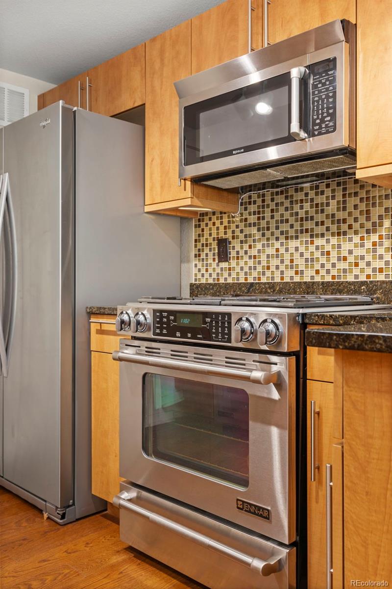 4522 13th Street Unit: 6A