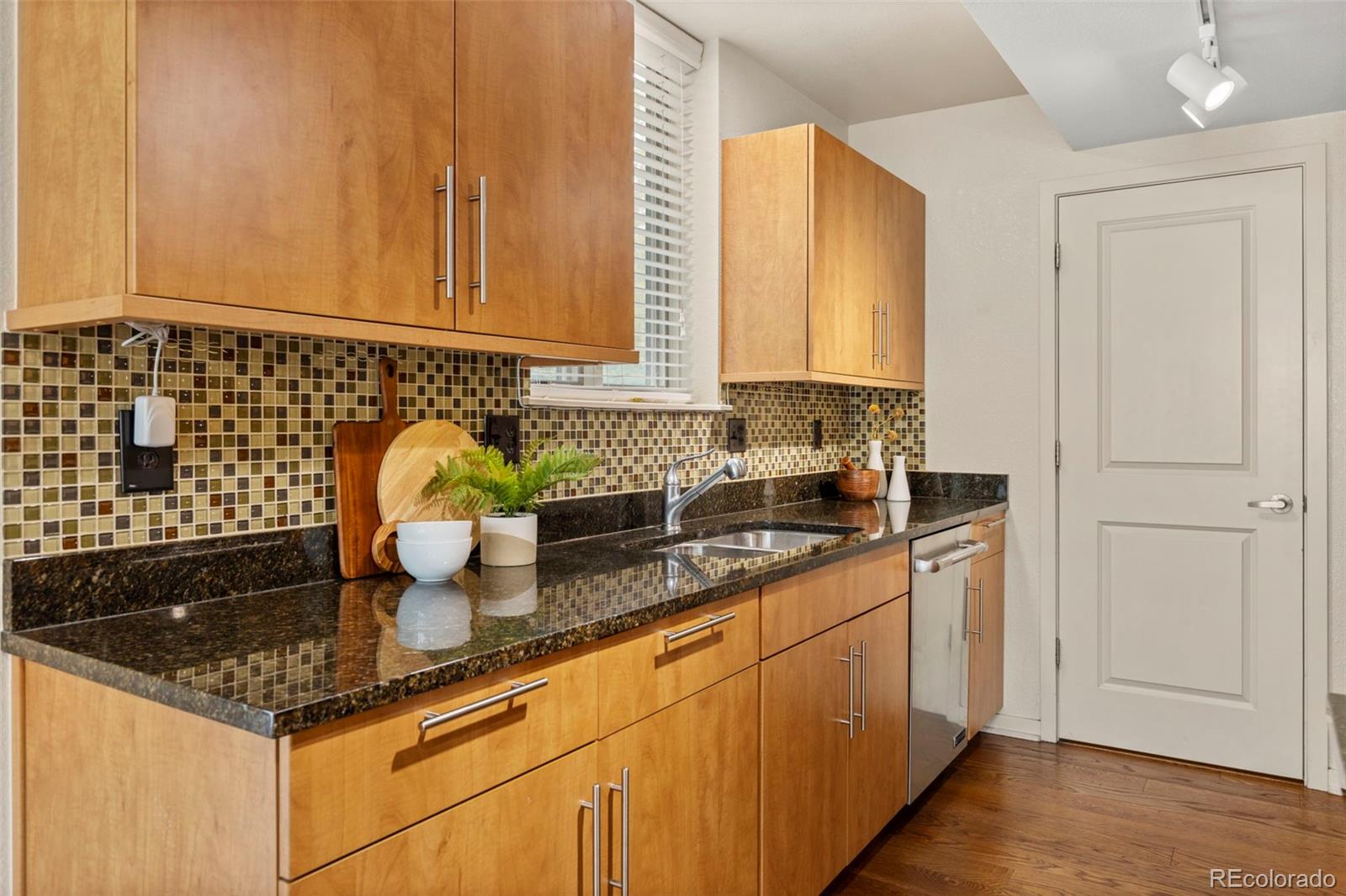 4522 13th Street Unit: 6A