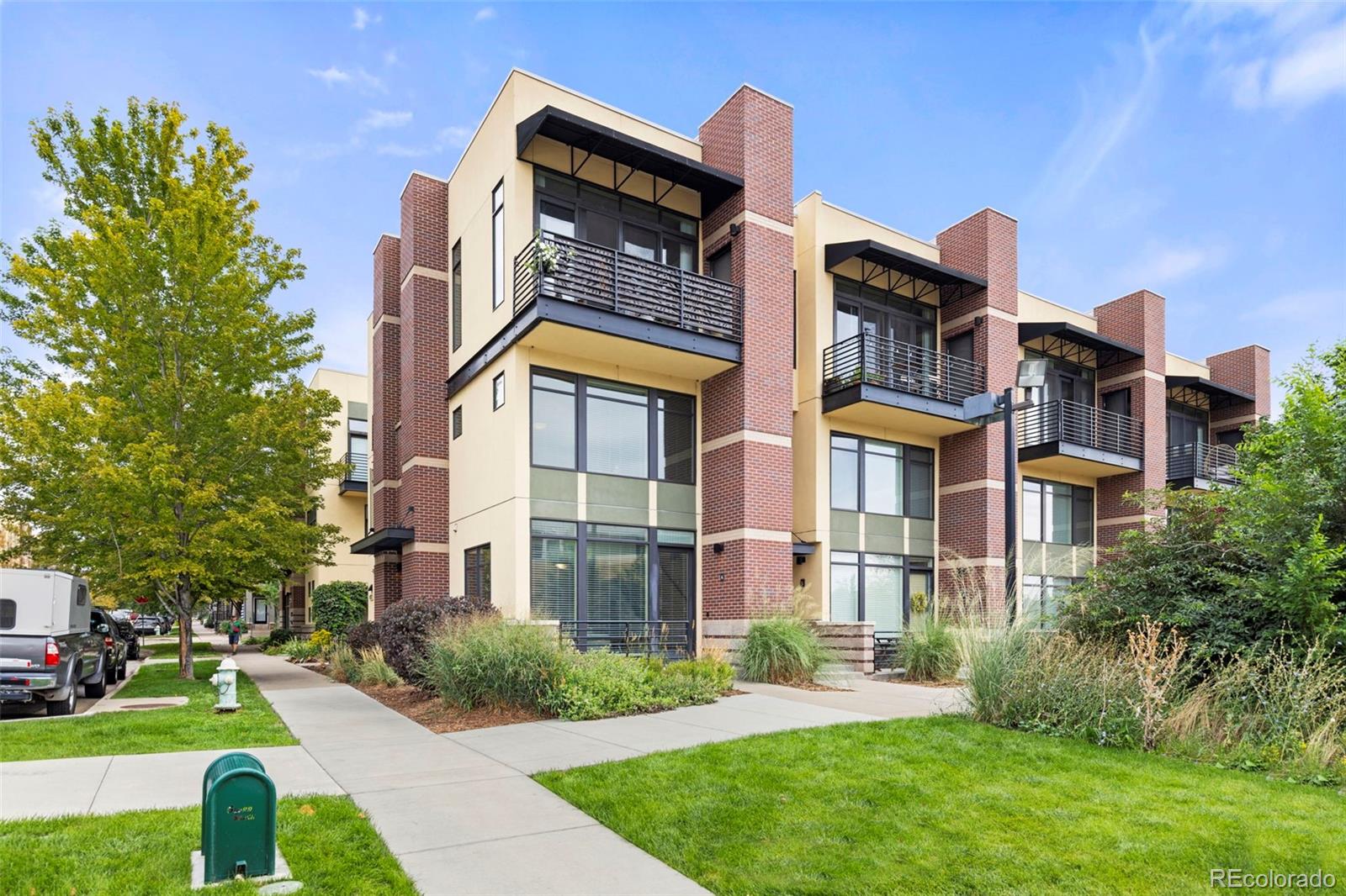 4522 13th Street Unit: 6A