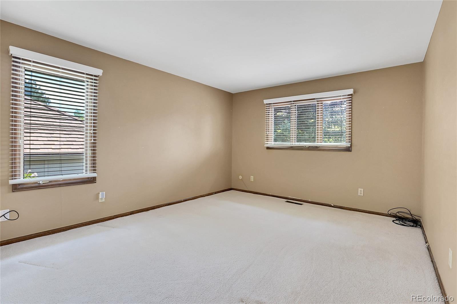 4939 E Mineral Circle