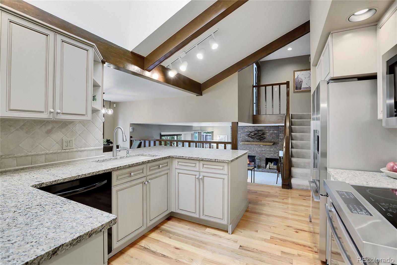 4939 E Mineral Circle