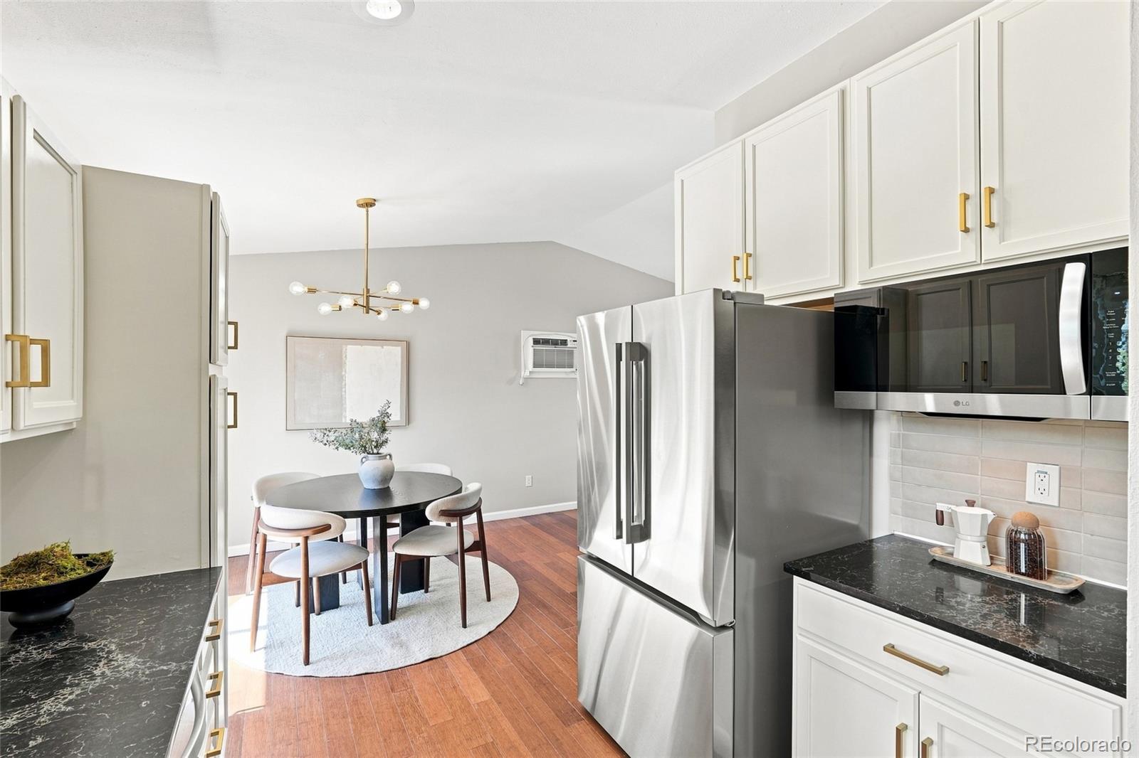 8634 W 79th Place