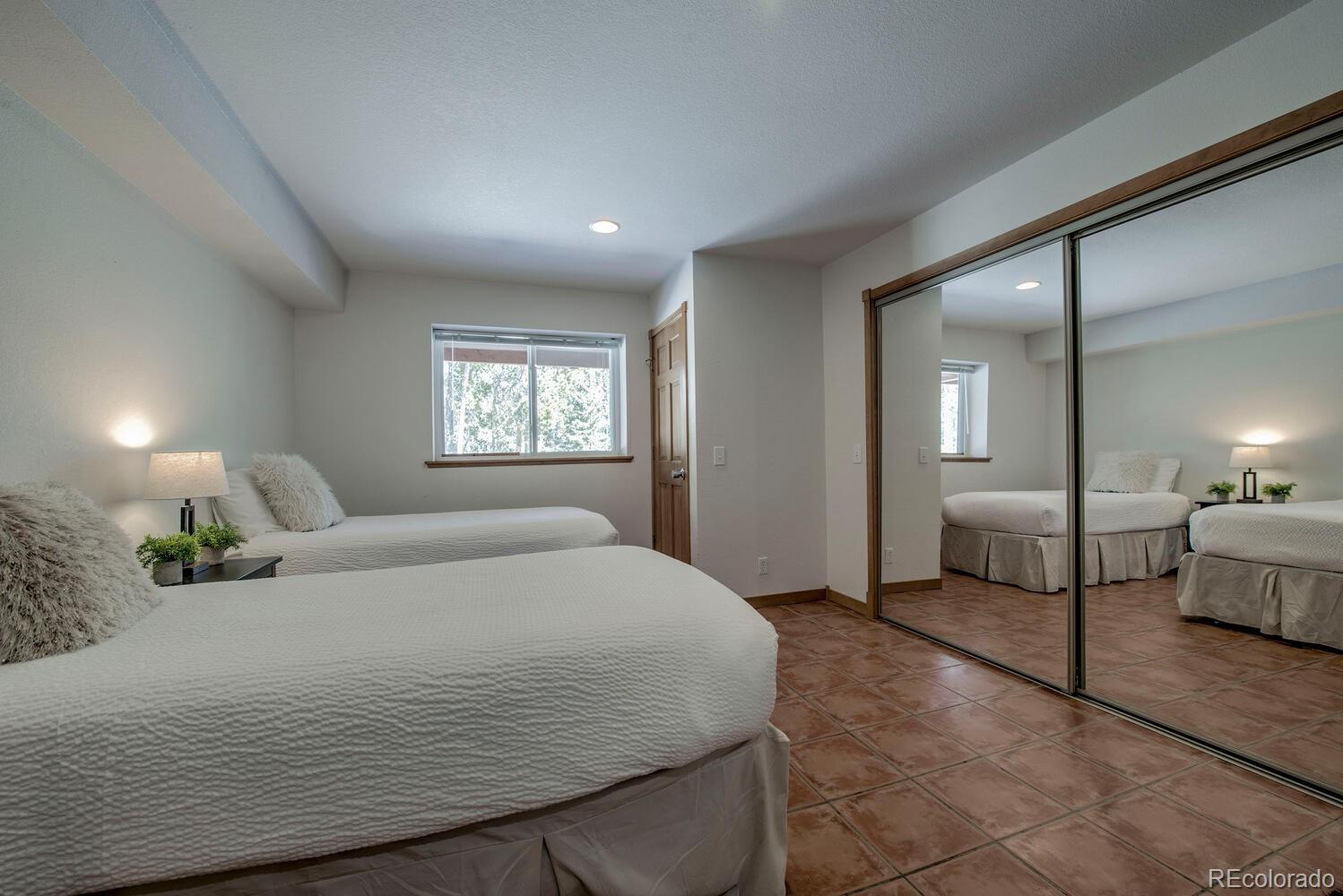 154 Lakeside Drive