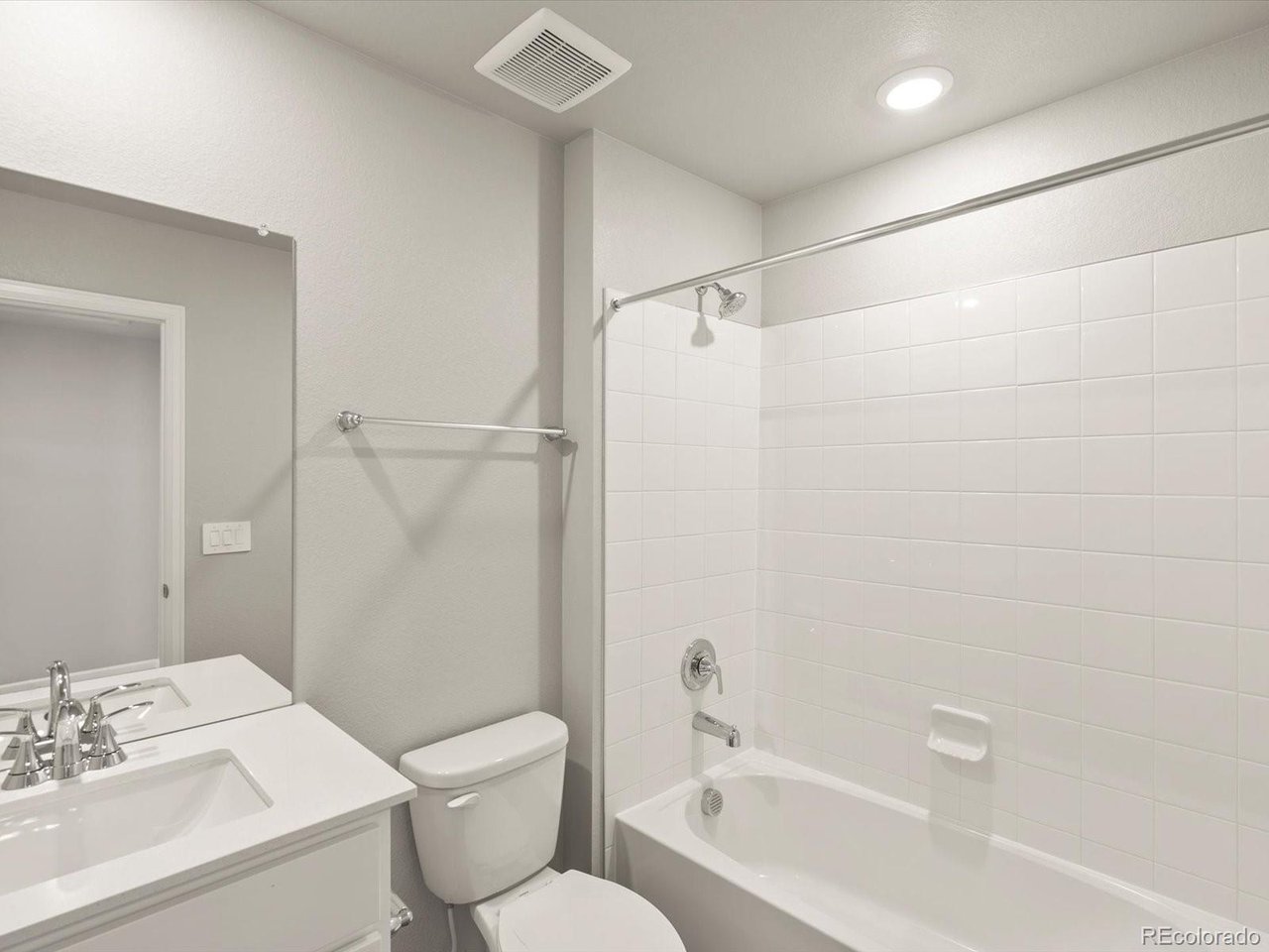 1594 Riverplace Dr 3