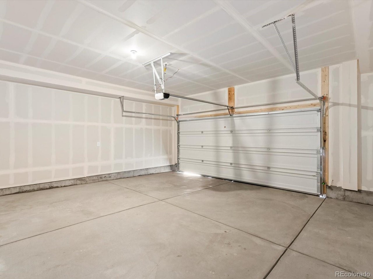 1594 Riverplace Dr 3