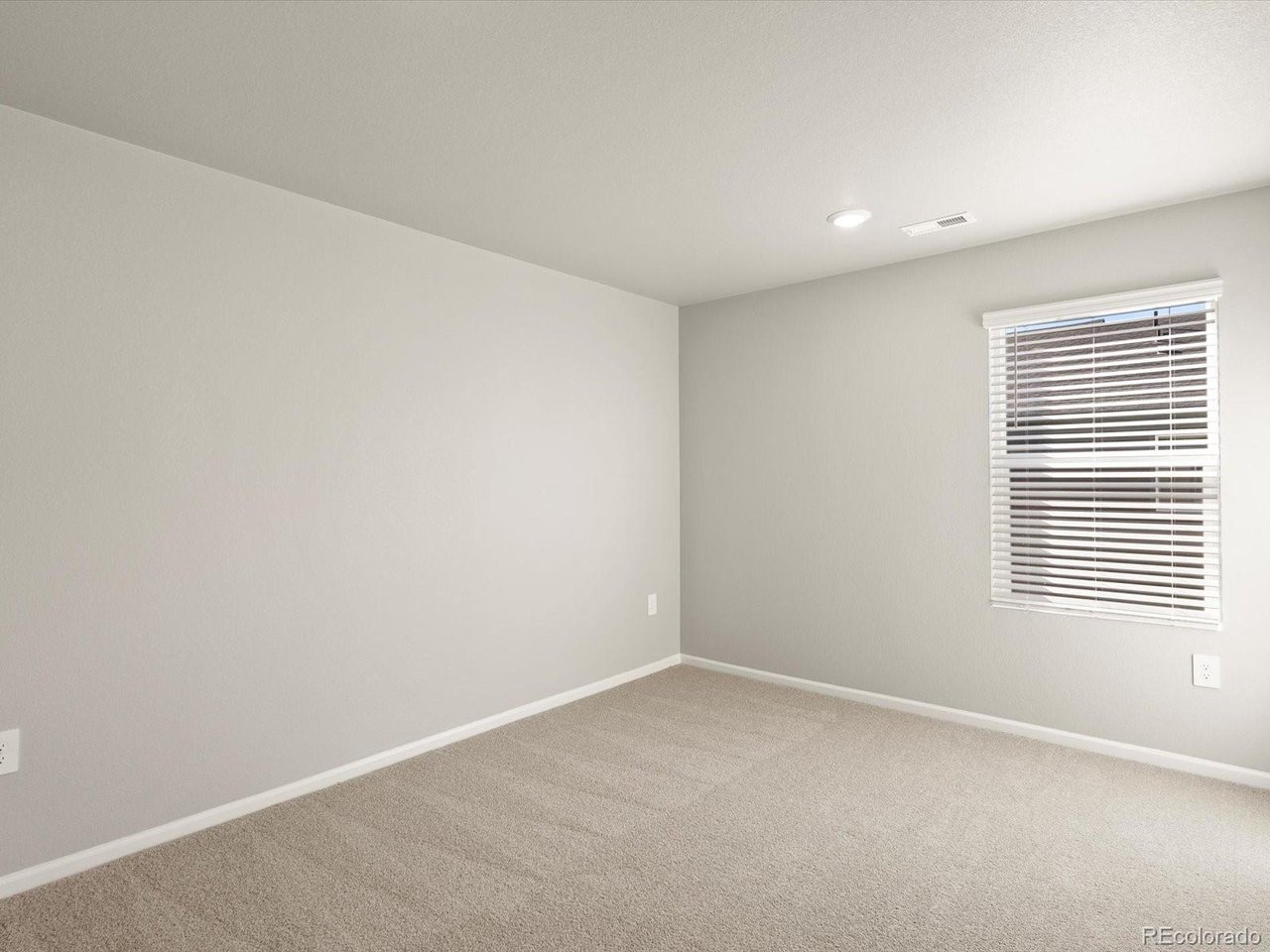 1594 Riverplace Dr 3