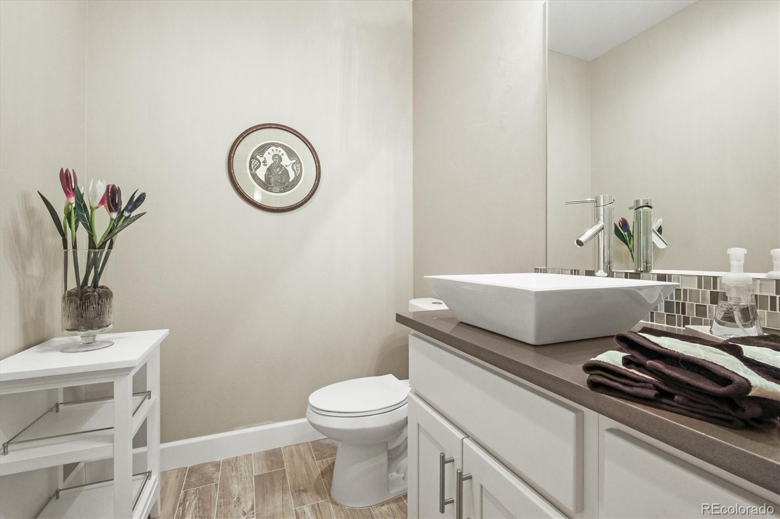 8007 S Valleyhead Way