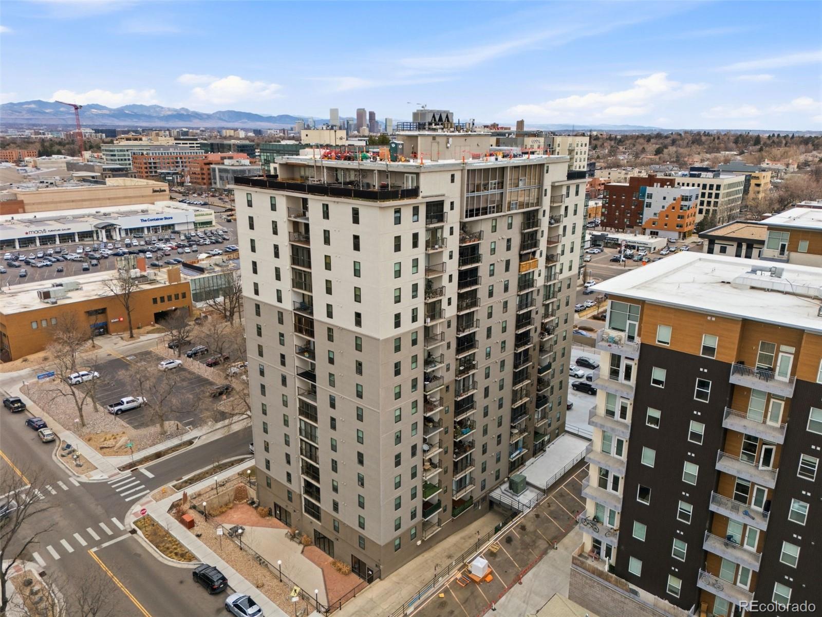 2 Adams Street Unit: 105