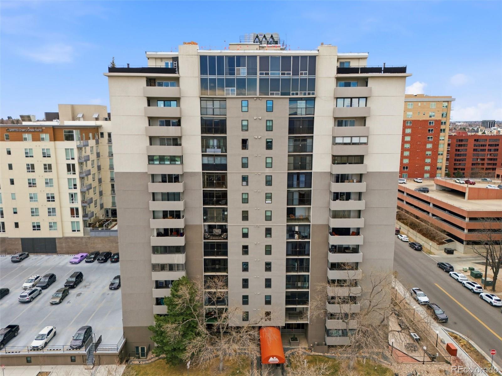 2 Adams Street Unit: 105