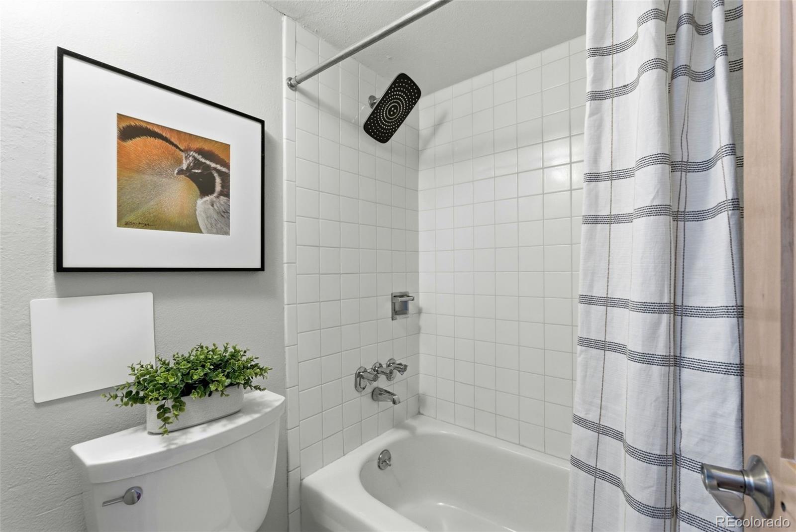 2 Adams Street Unit: 105