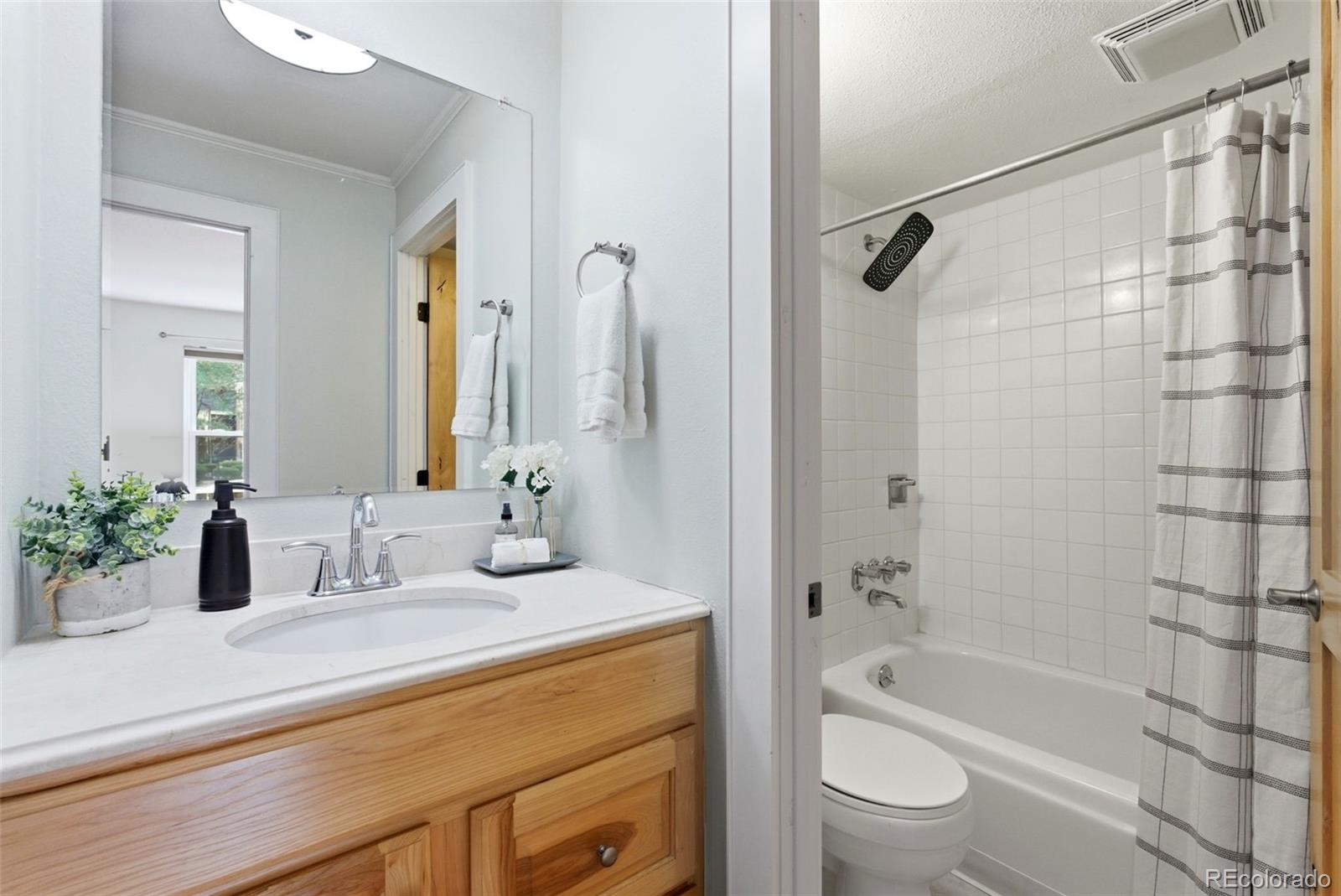 2 Adams Street Unit: 105