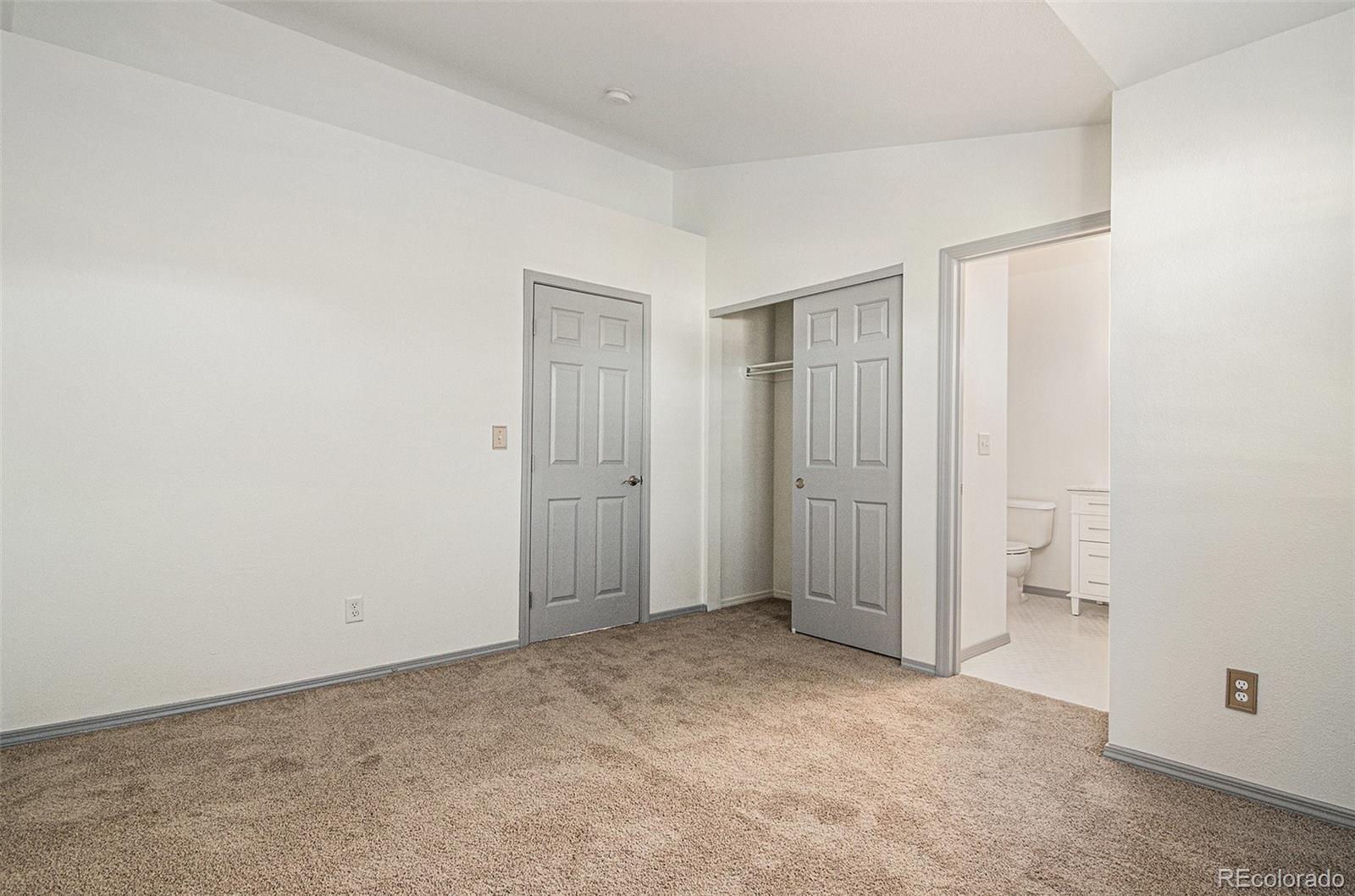 19283 E Idaho Drive Unit: 104