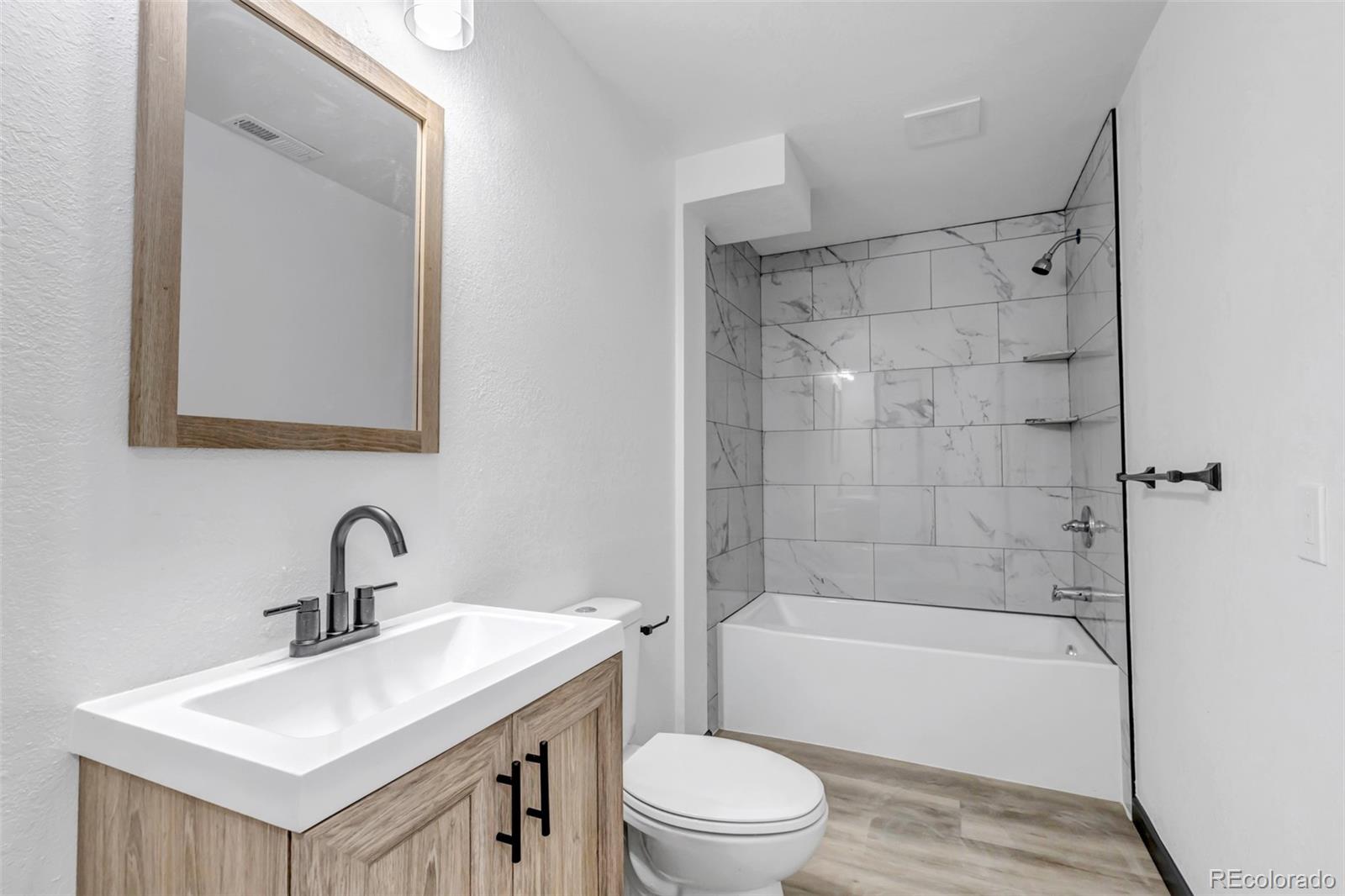 1407 S Cathay Street