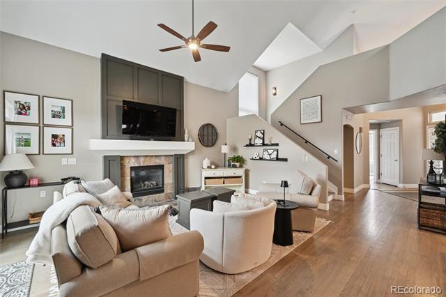 1011 S Valentia Street Unit: 43