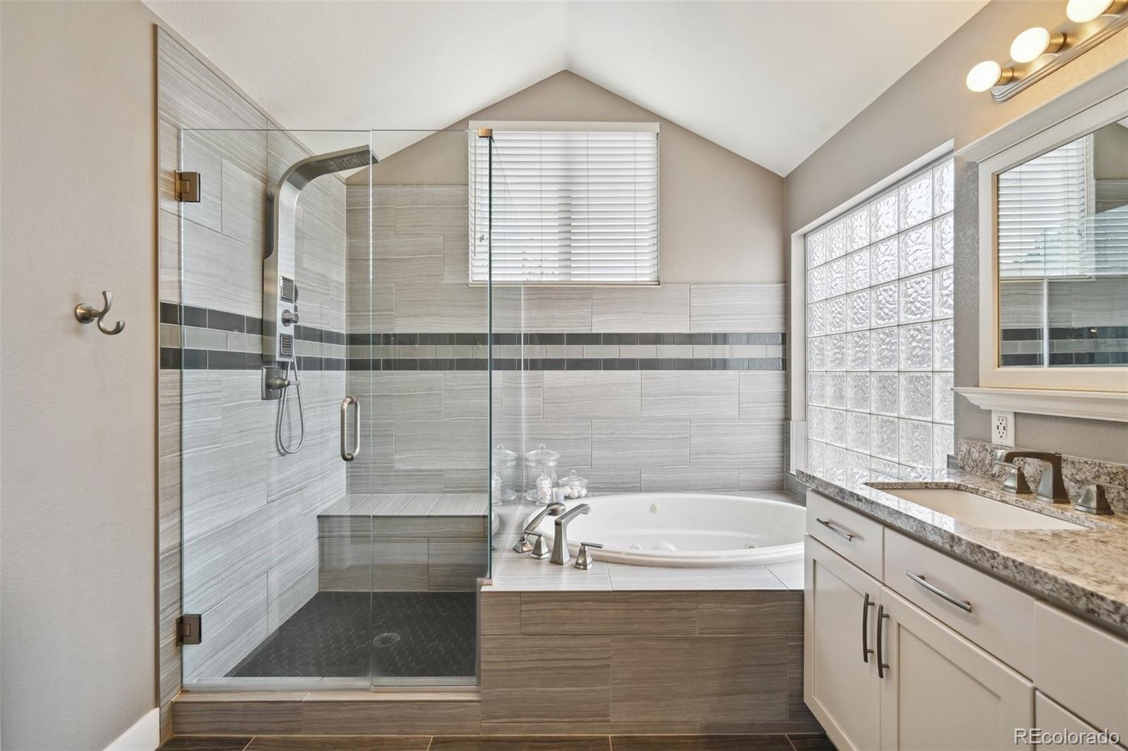 1011 S Valentia Street Unit: 43