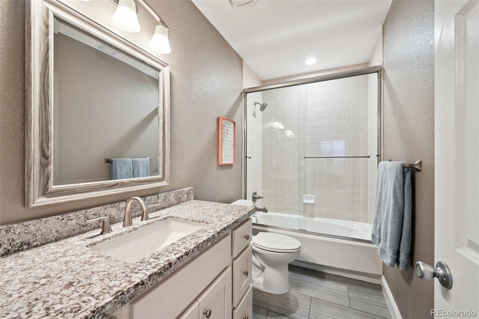 1011 S Valentia Street Unit: 43