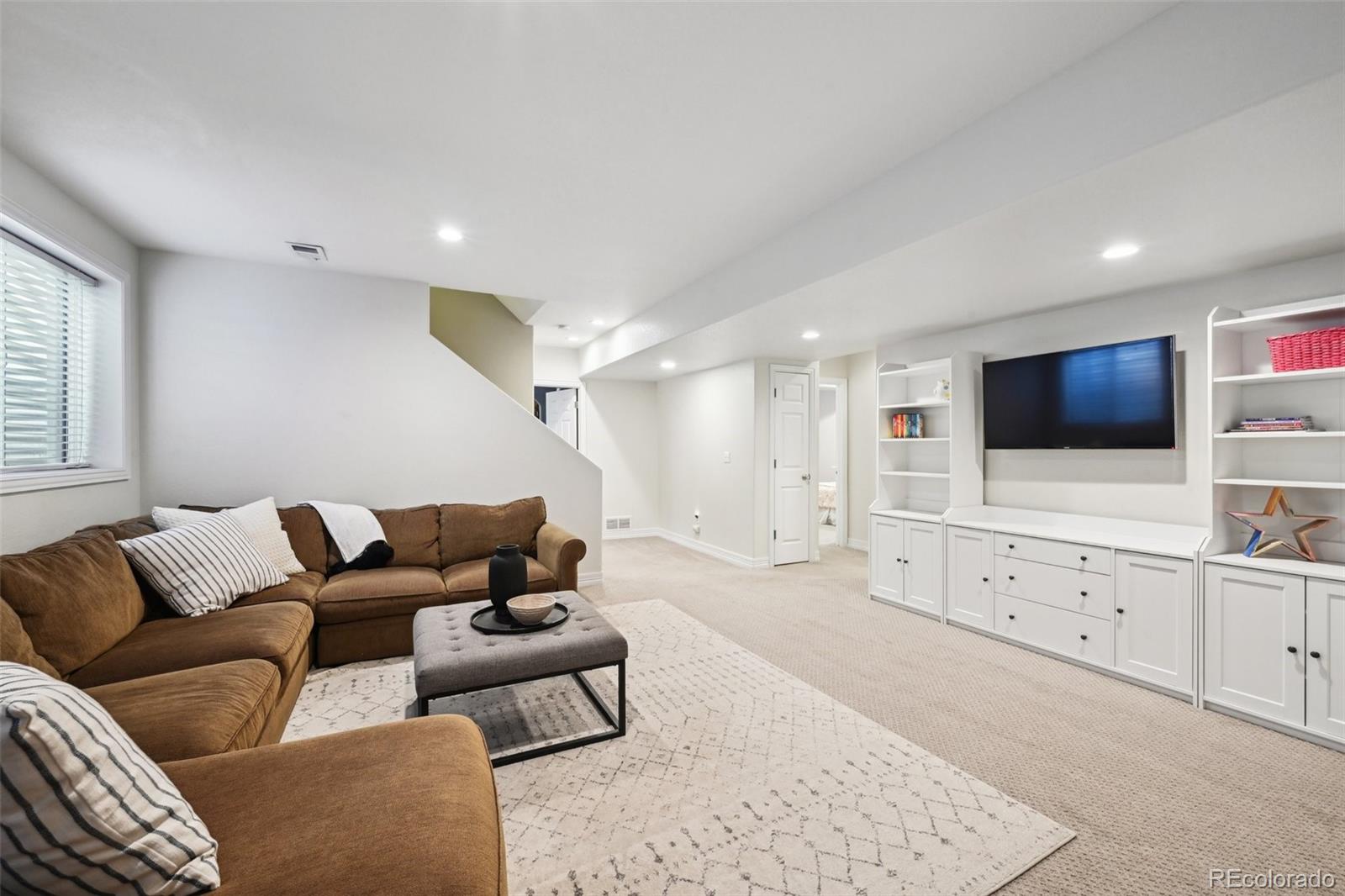 1011 S Valentia Street Unit: 43