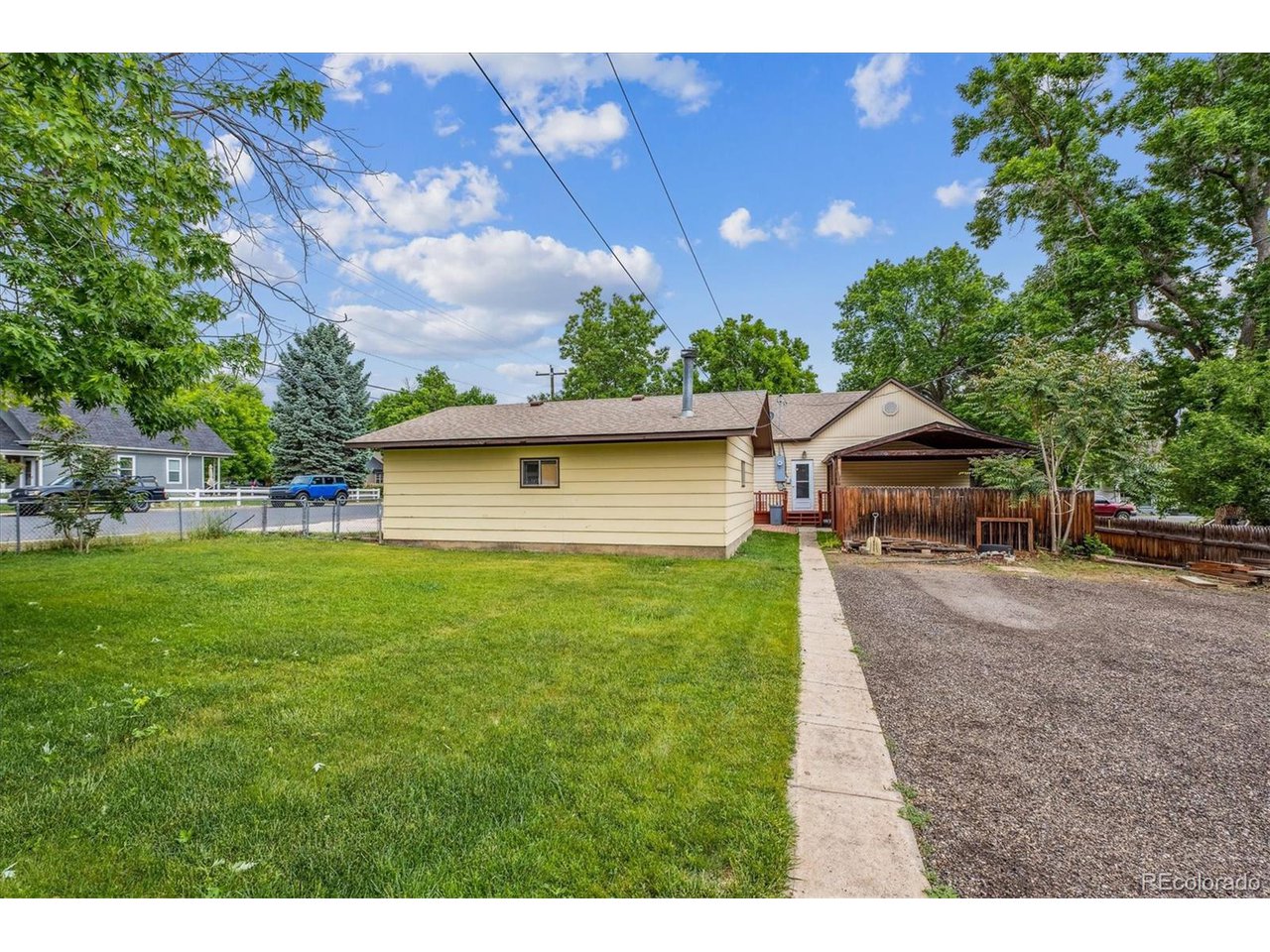 500 E Geneseo St