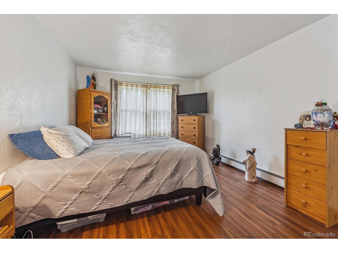 500 E Geneseo St
