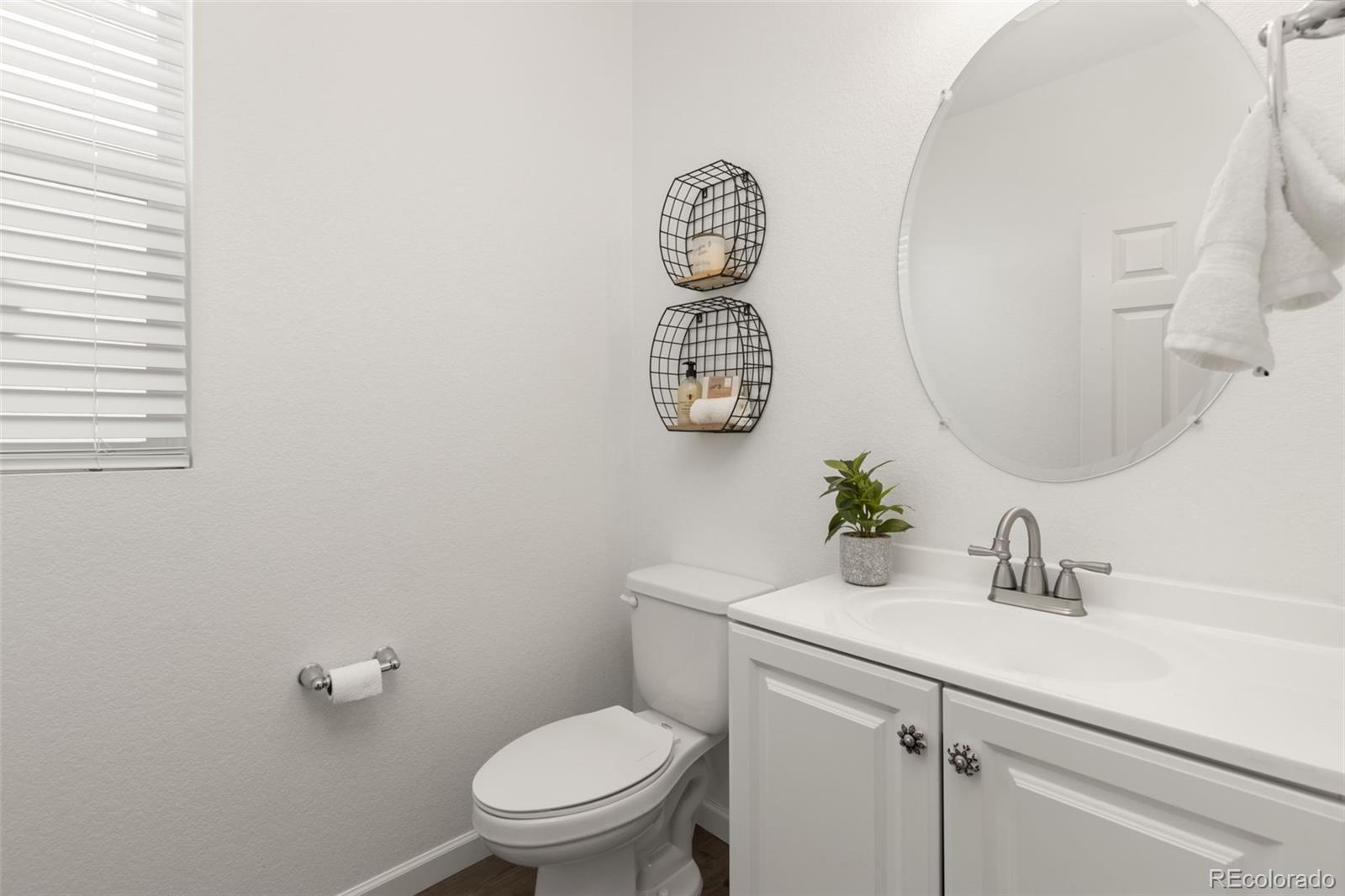 591 W 175th Place