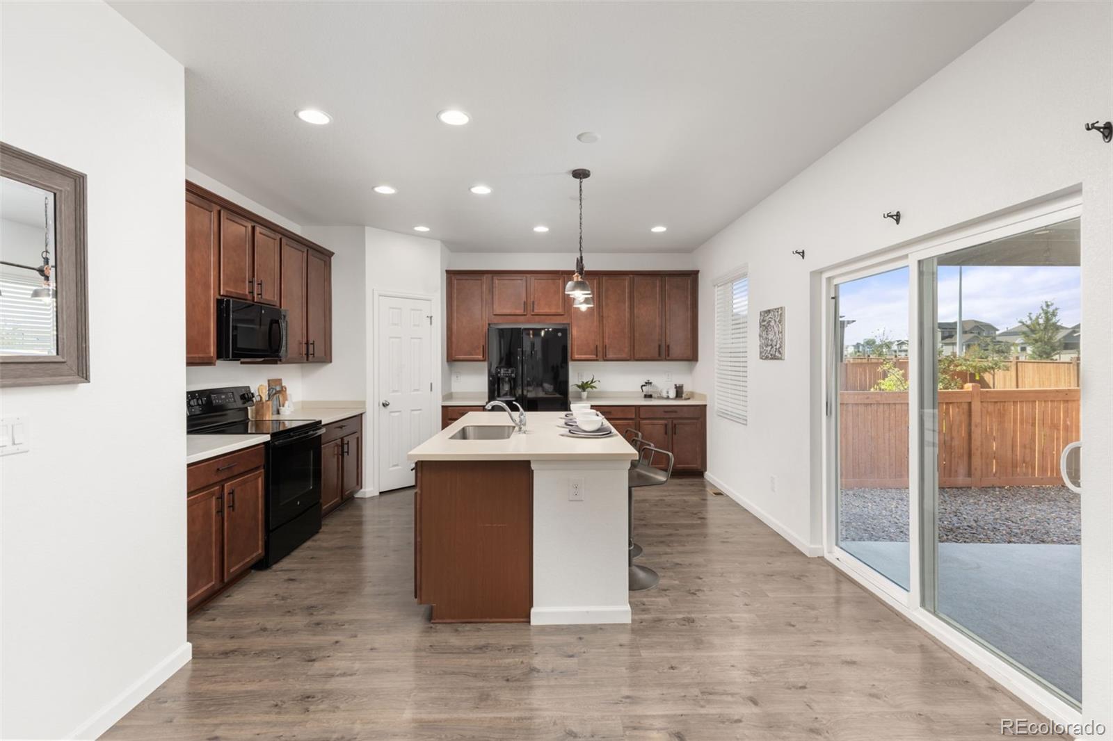 591 W 175th Place