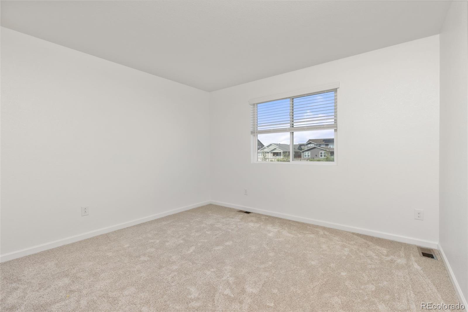 591 W 175th Place
