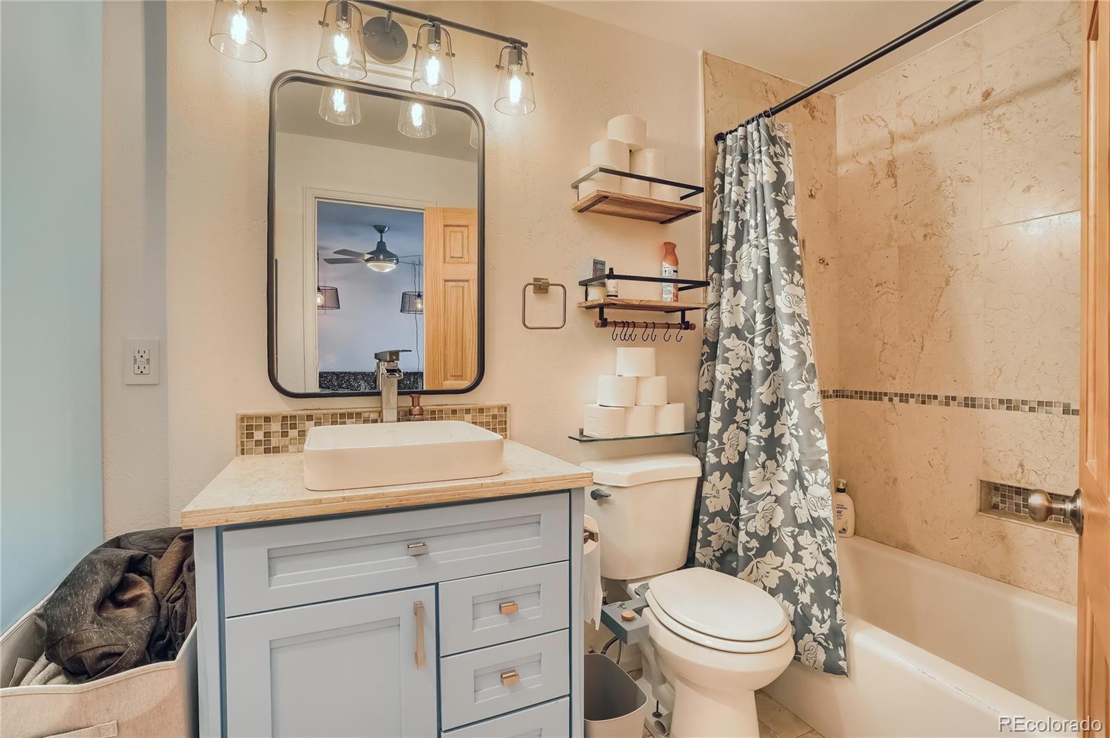 7618 Gray Way