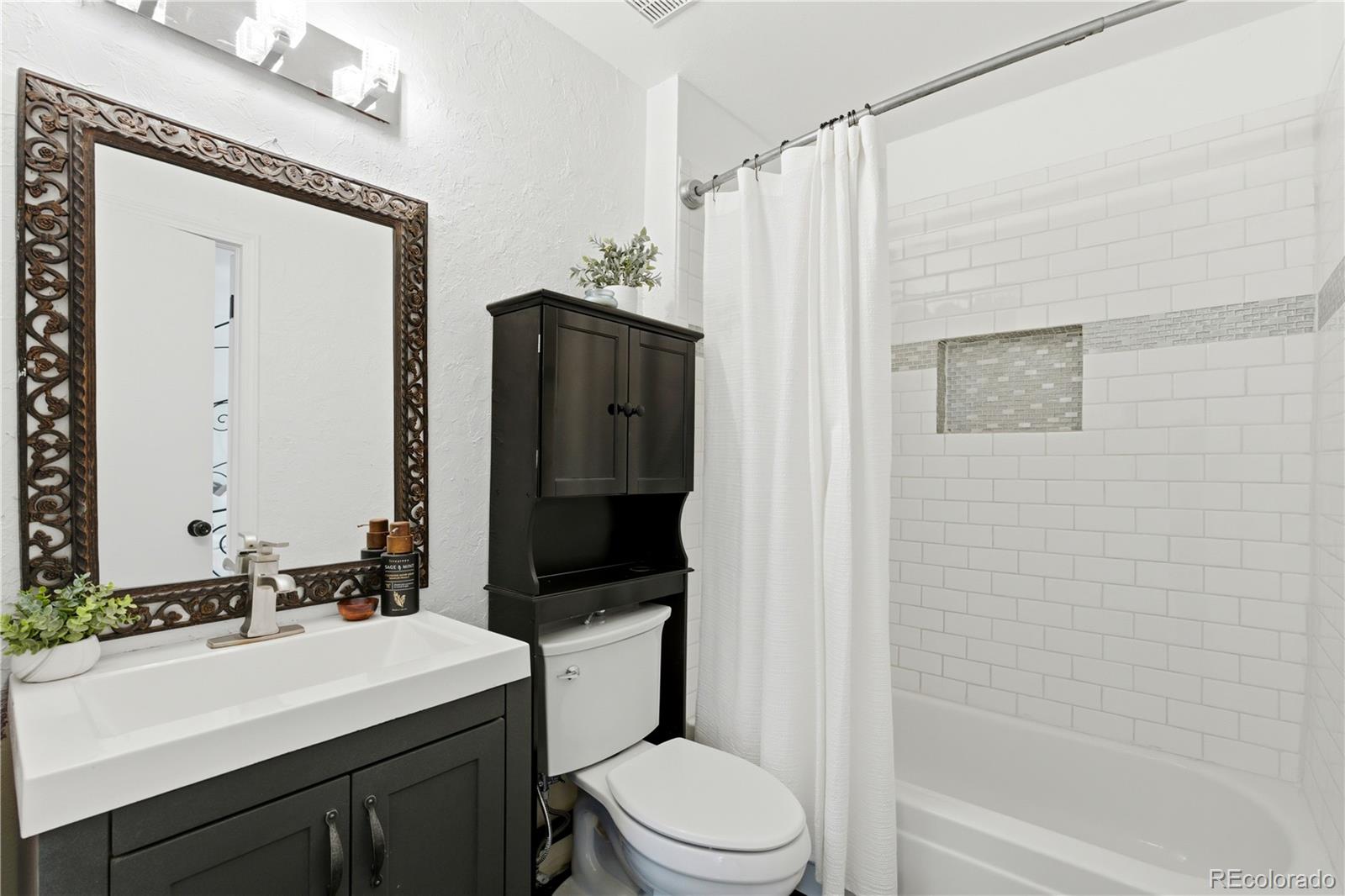 18932 E Kansas Drive