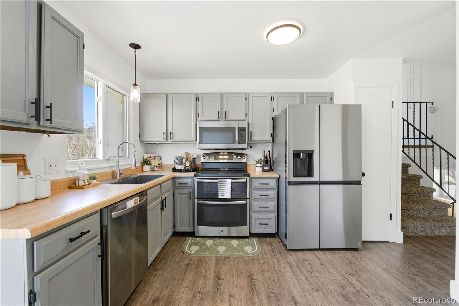 18932 E Kansas Drive